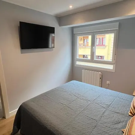 Apartment Newly Renovated Together Train And Bus Gijon