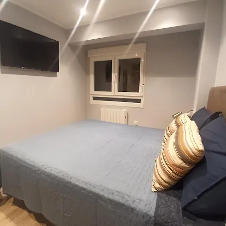 Newly Renovated Together Train And Bus Apartment